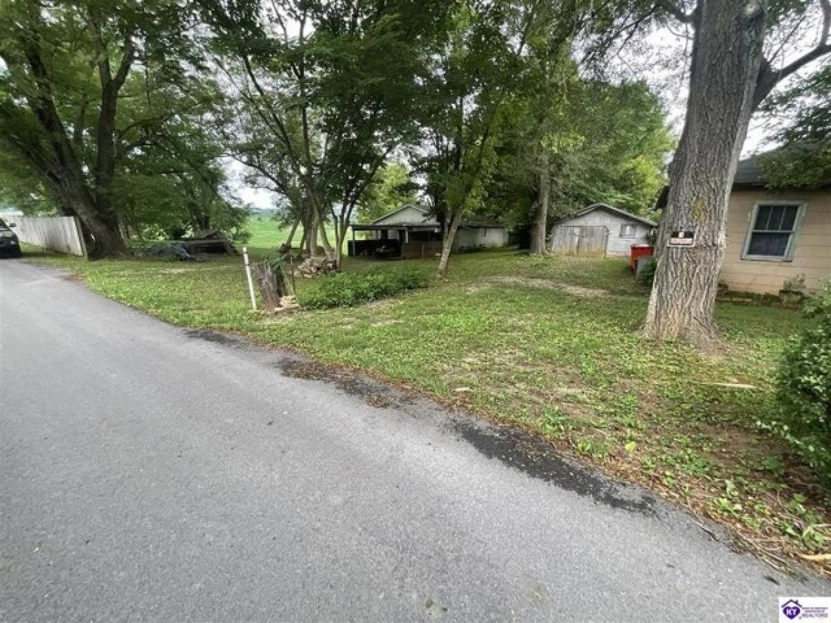 Picture of Home For Sale in Cecilia, Kentucky, United States