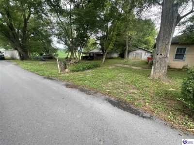 Home For Sale in Cecilia, Kentucky