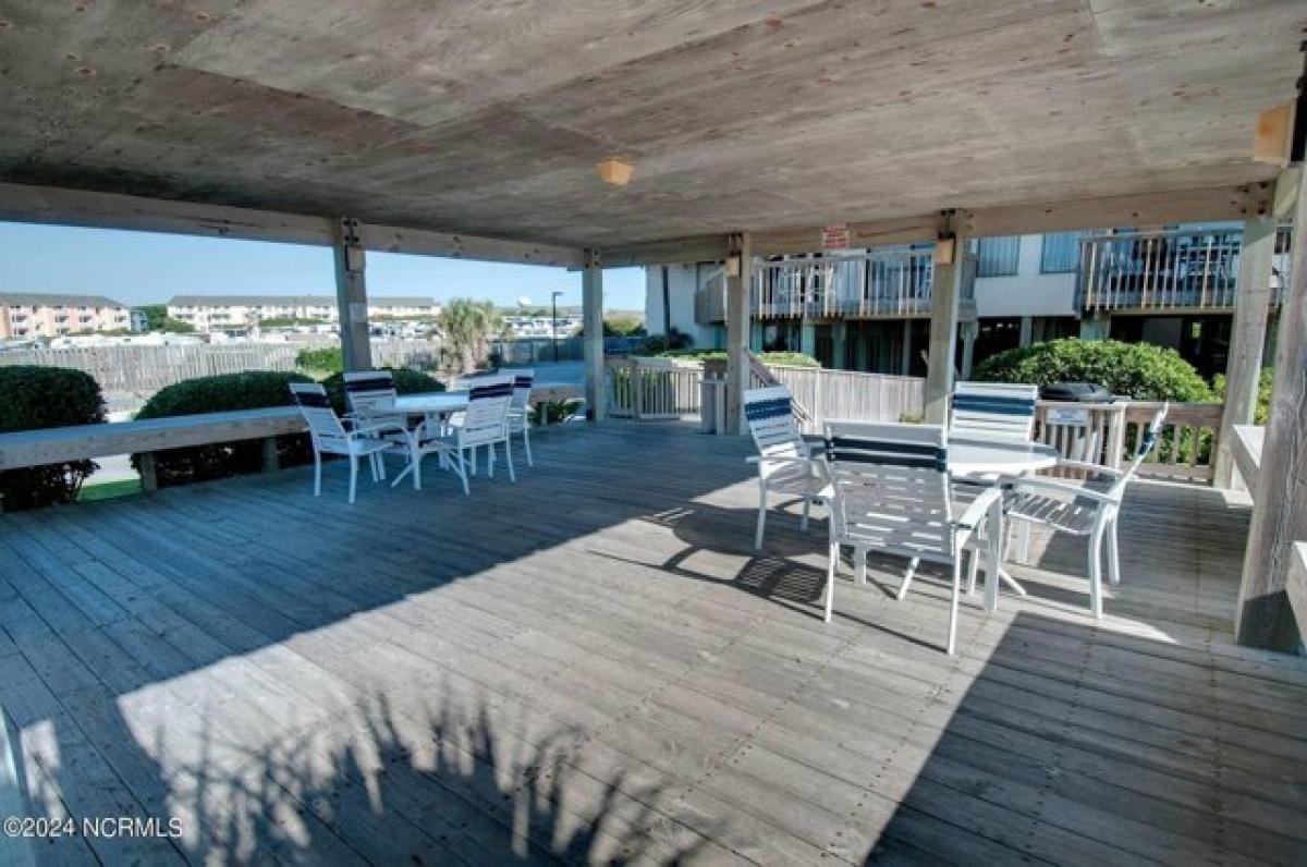 Picture of Home For Sale in Emerald Isle, North Carolina, United States