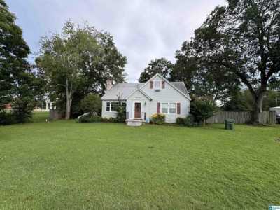 Home For Sale in Clanton, Alabama