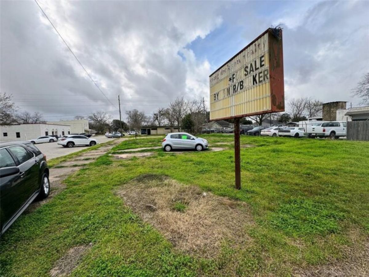 Picture of Residential Land For Sale in Brookshire, Texas, United States