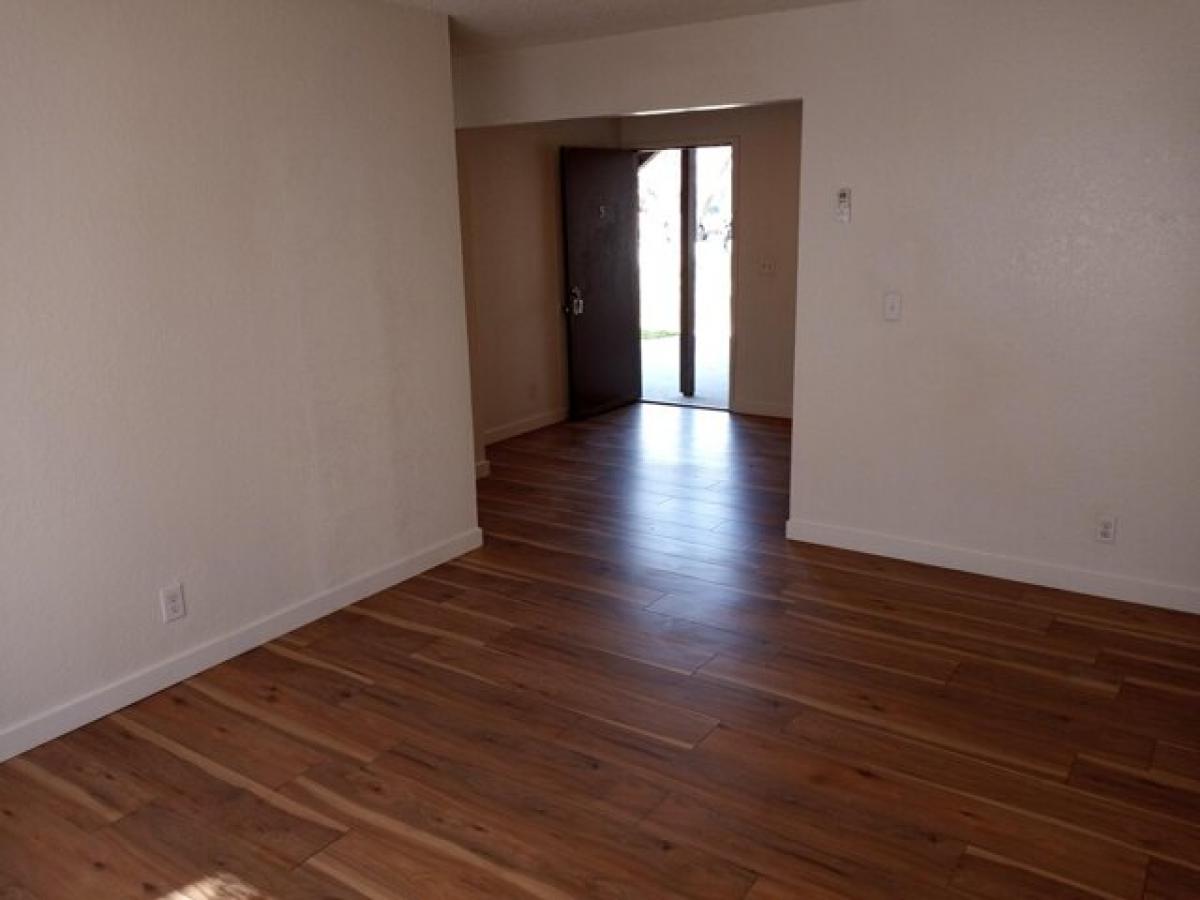 Picture of Apartment For Rent in Rosamond, California, United States