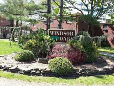 Home For Sale in Oakland Gardens, New York