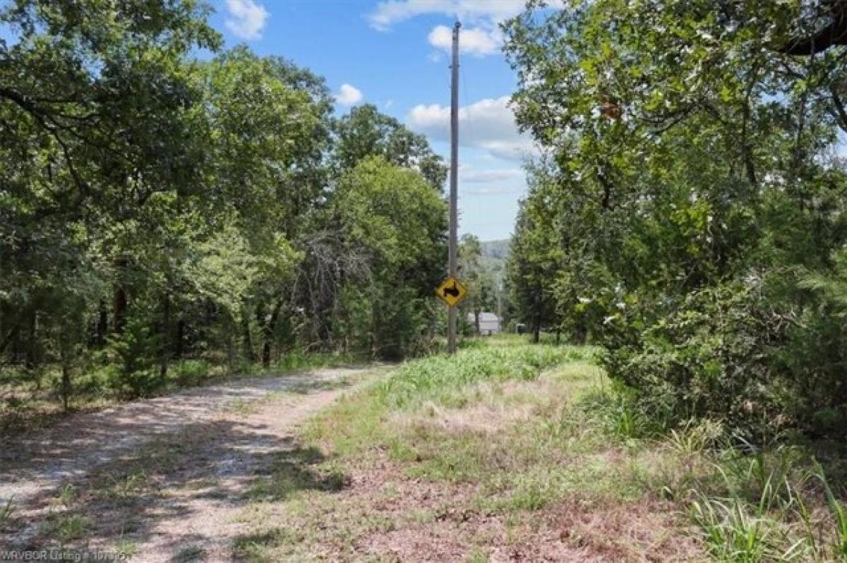 Picture of Home For Sale in Red Oak, Oklahoma, United States