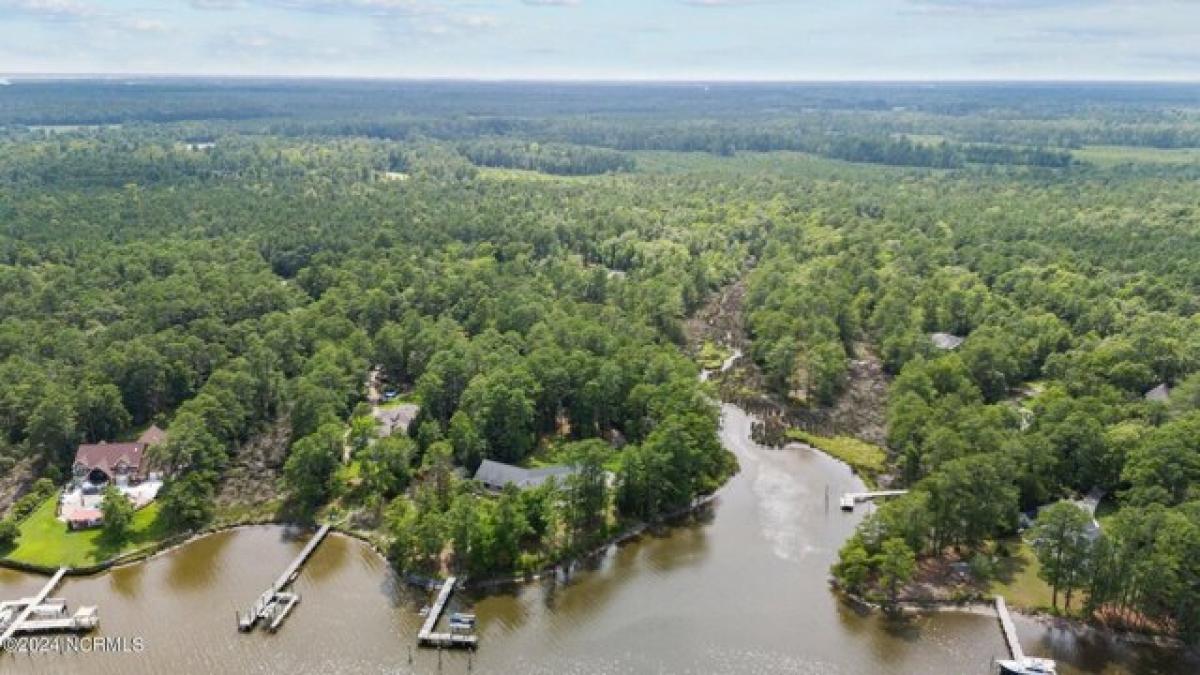 Picture of Residential Land For Sale in Oriental, North Carolina, United States