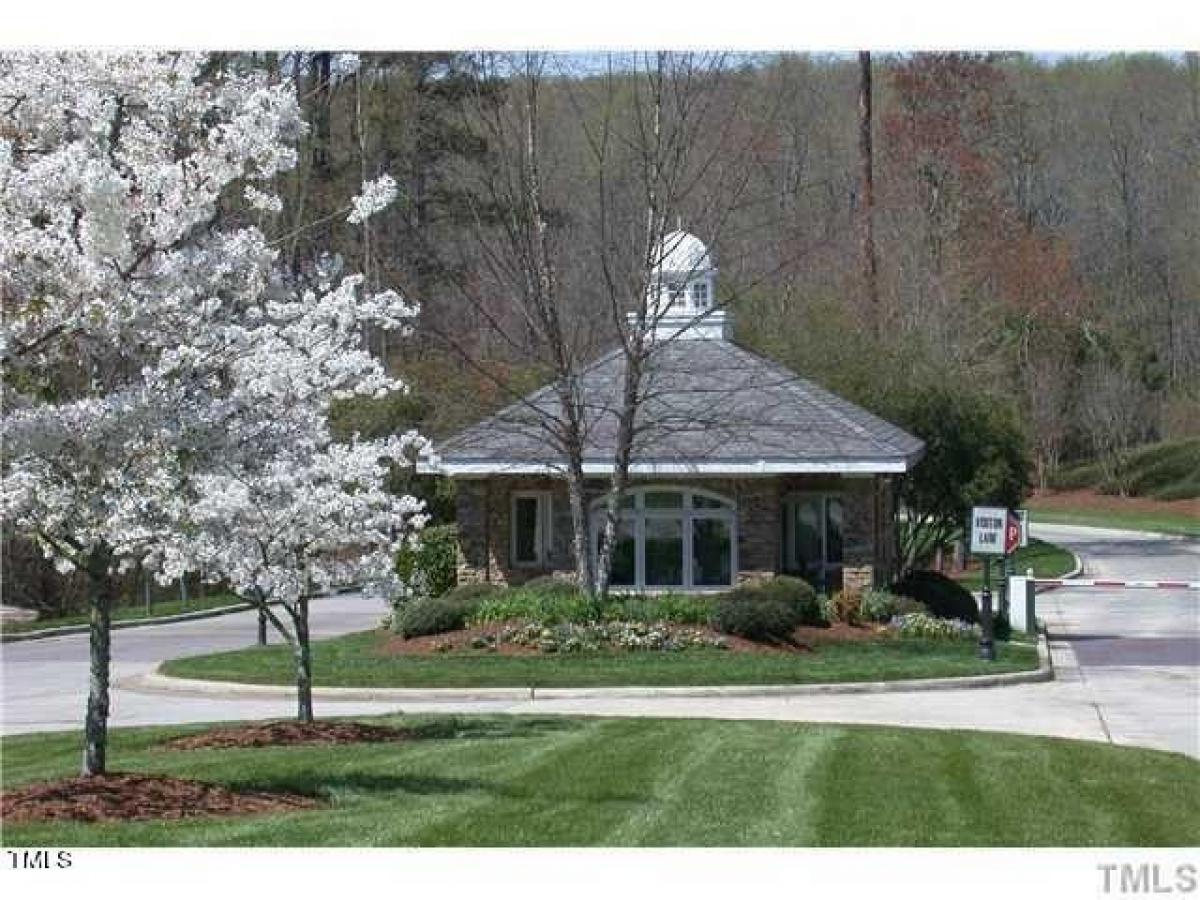 Picture of Residential Land For Sale in Chapel Hill, North Carolina, United States