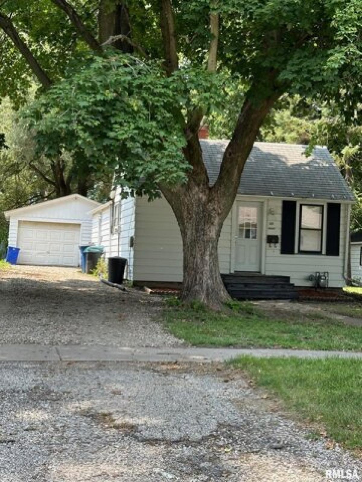 Picture of Home For Sale in Cambridge, Illinois, United States