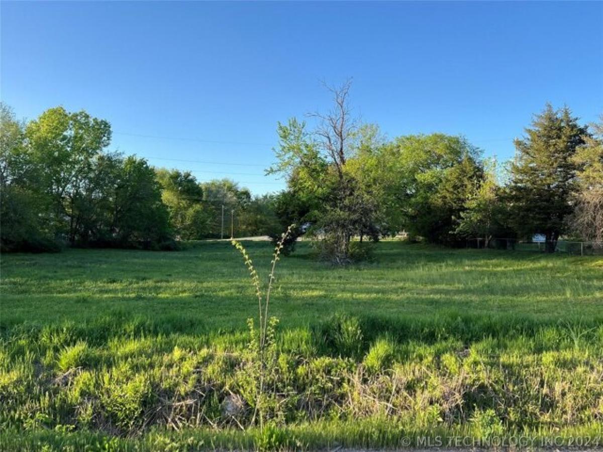 Picture of Residential Land For Sale in Sapulpa, Oklahoma, United States