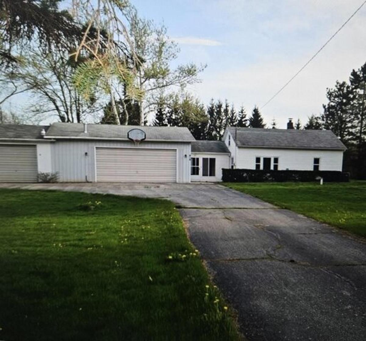 Picture of Home For Sale in Mount Pleasant, Michigan, United States