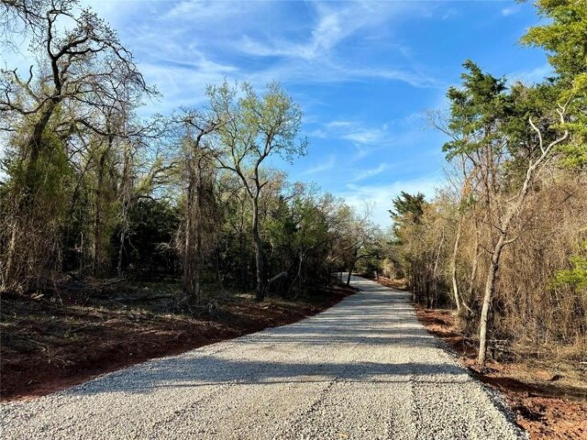 Picture of Residential Land For Sale in Guthrie, Oklahoma, United States