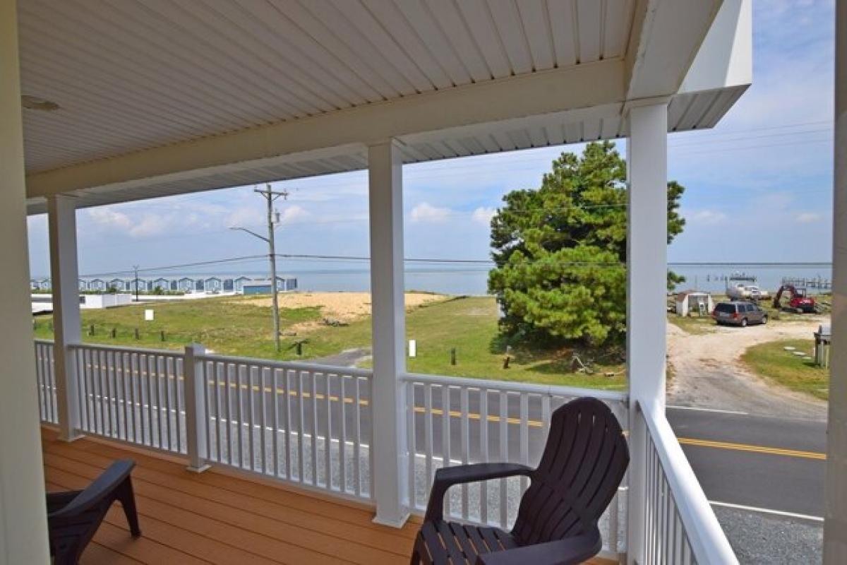 Picture of Home For Sale in Chincoteague, Virginia, United States