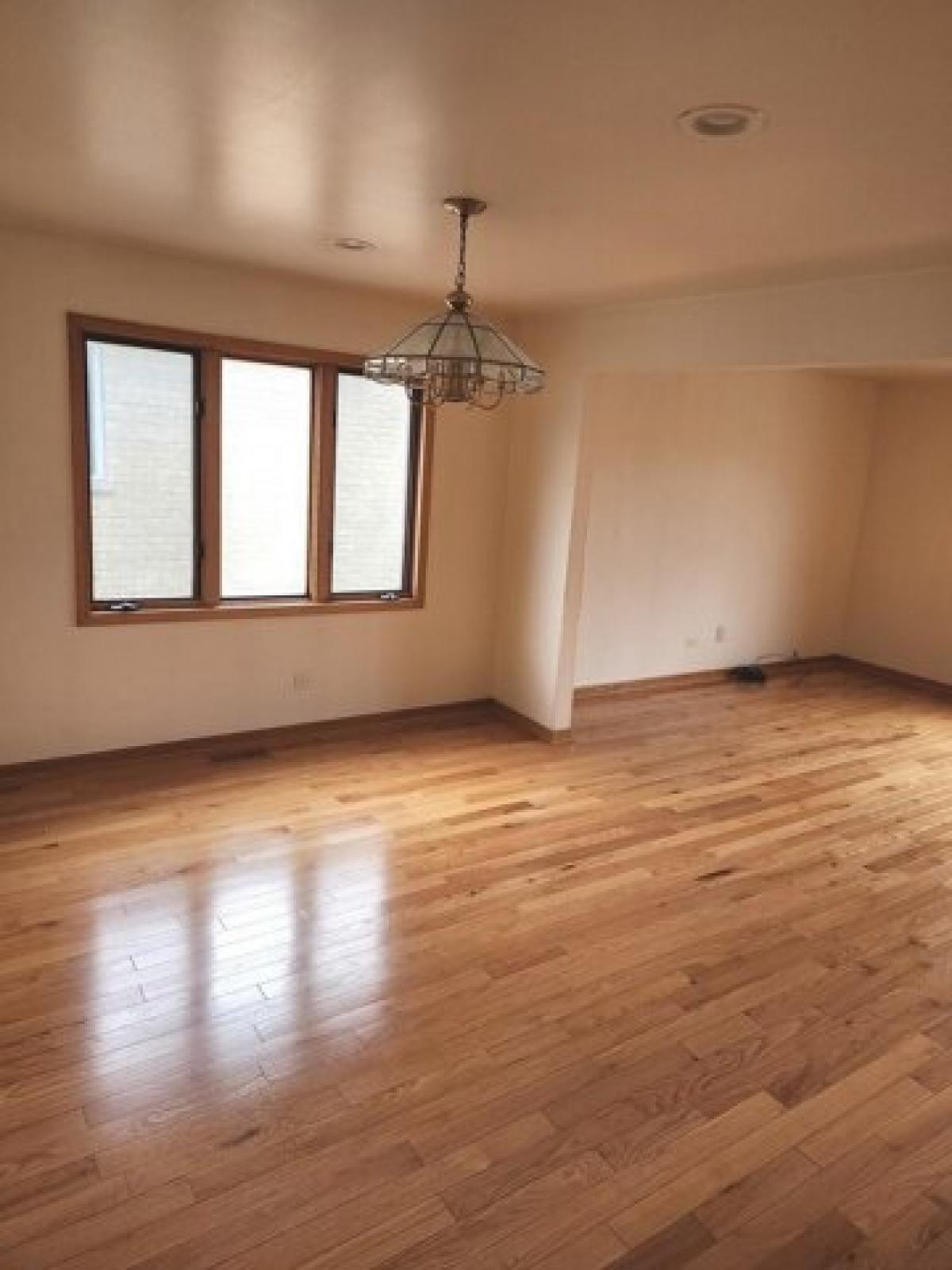 Picture of Home For Rent in Skokie, Illinois, United States