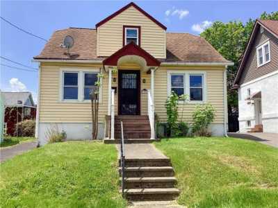 Home For Sale in Johnson City, New York