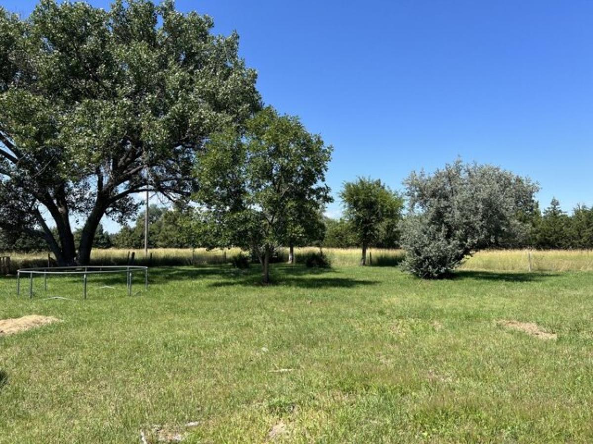 Picture of Home For Sale in Chadron, Nebraska, United States