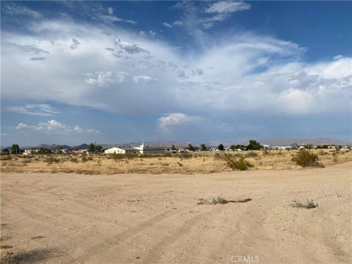 Picture of Residential Land For Sale in Victorville, California, United States