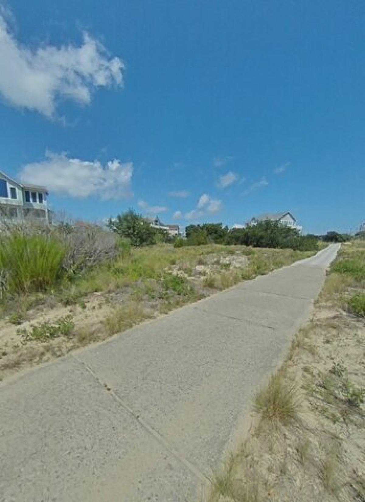 Picture of Residential Land For Sale in Corolla, North Carolina, United States