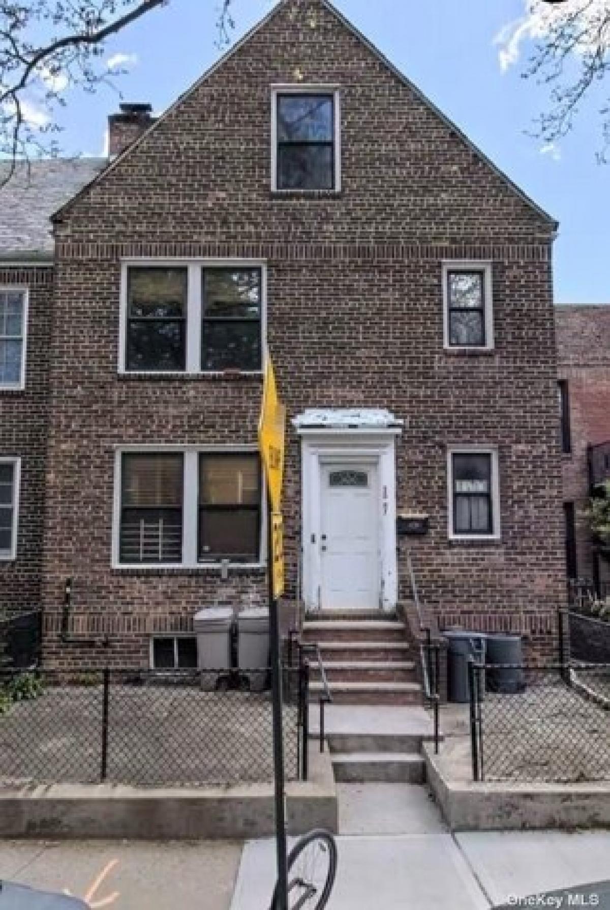 Picture of Home For Rent in Sunnyside, New York, United States