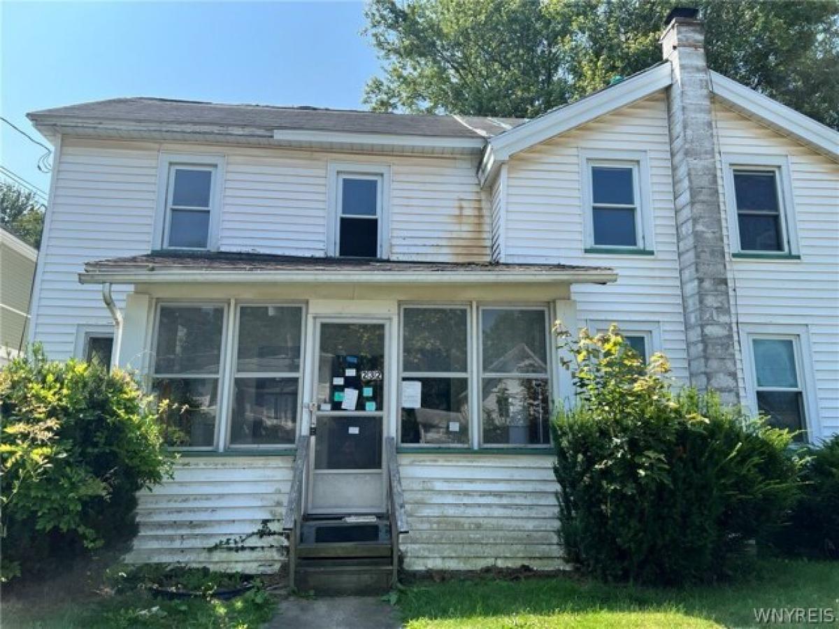 Picture of Home For Sale in Albion, New York, United States