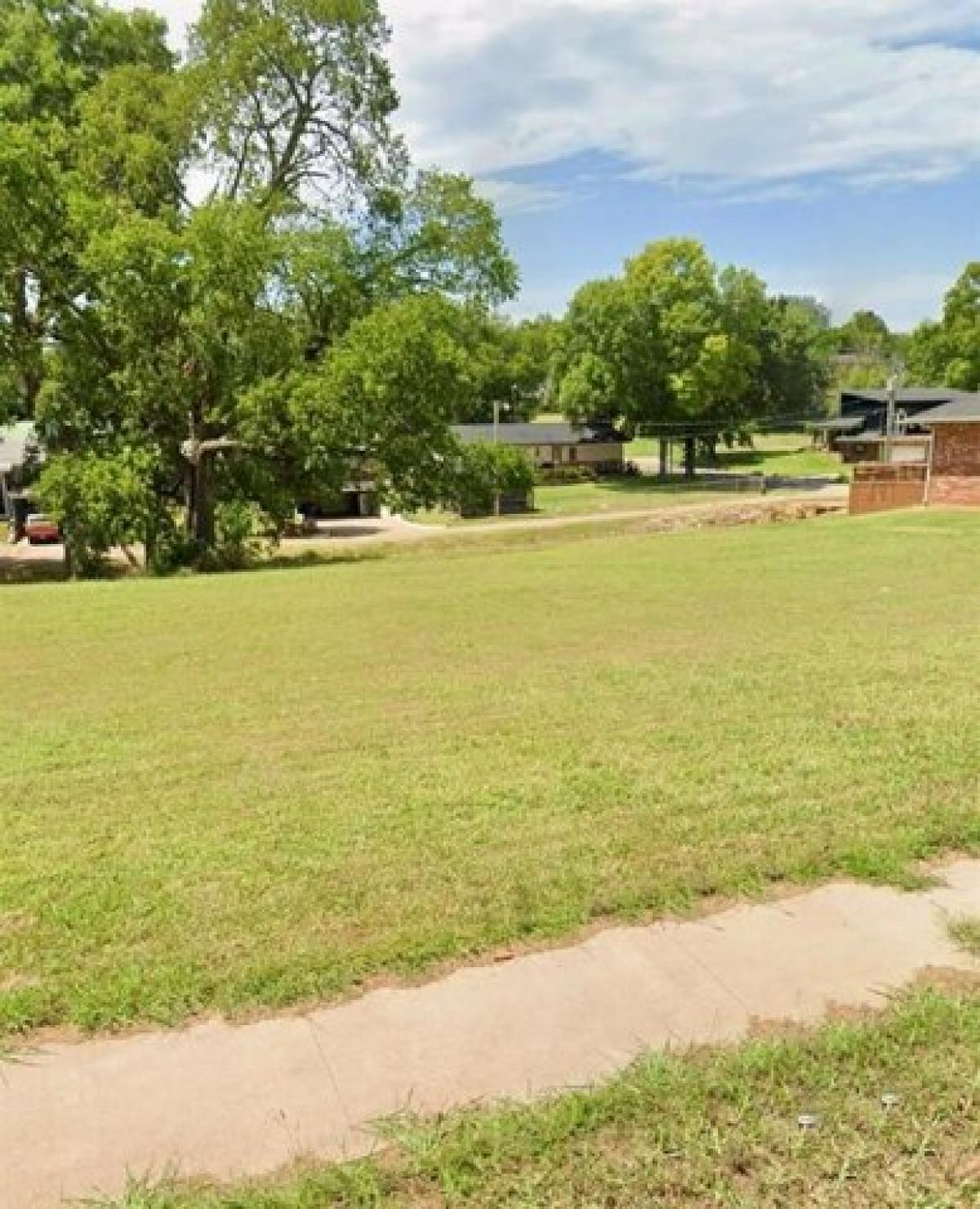 Picture of Residential Land For Sale in Purcell, Oklahoma, United States