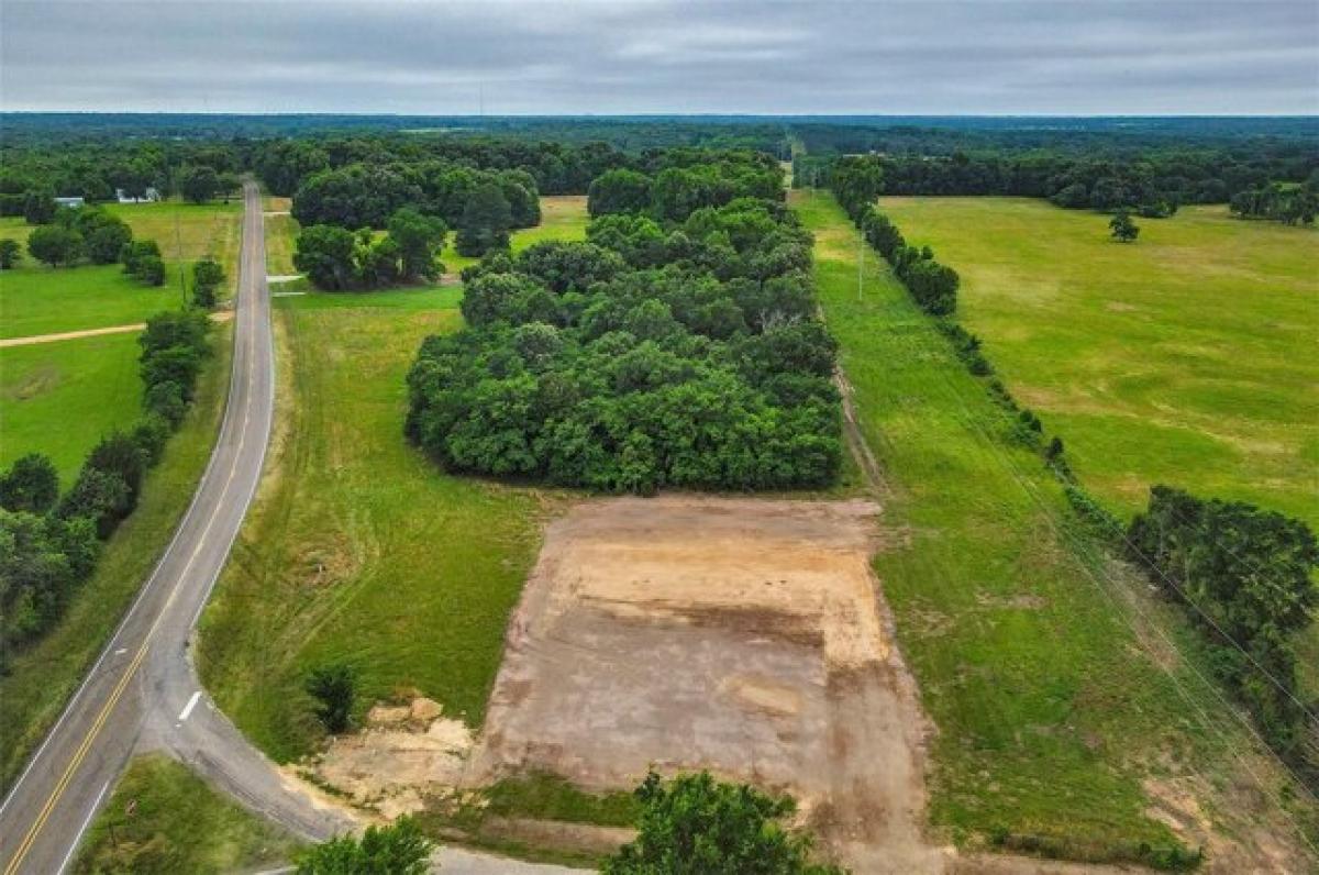 Picture of Residential Land For Sale in Grand Saline, Texas, United States