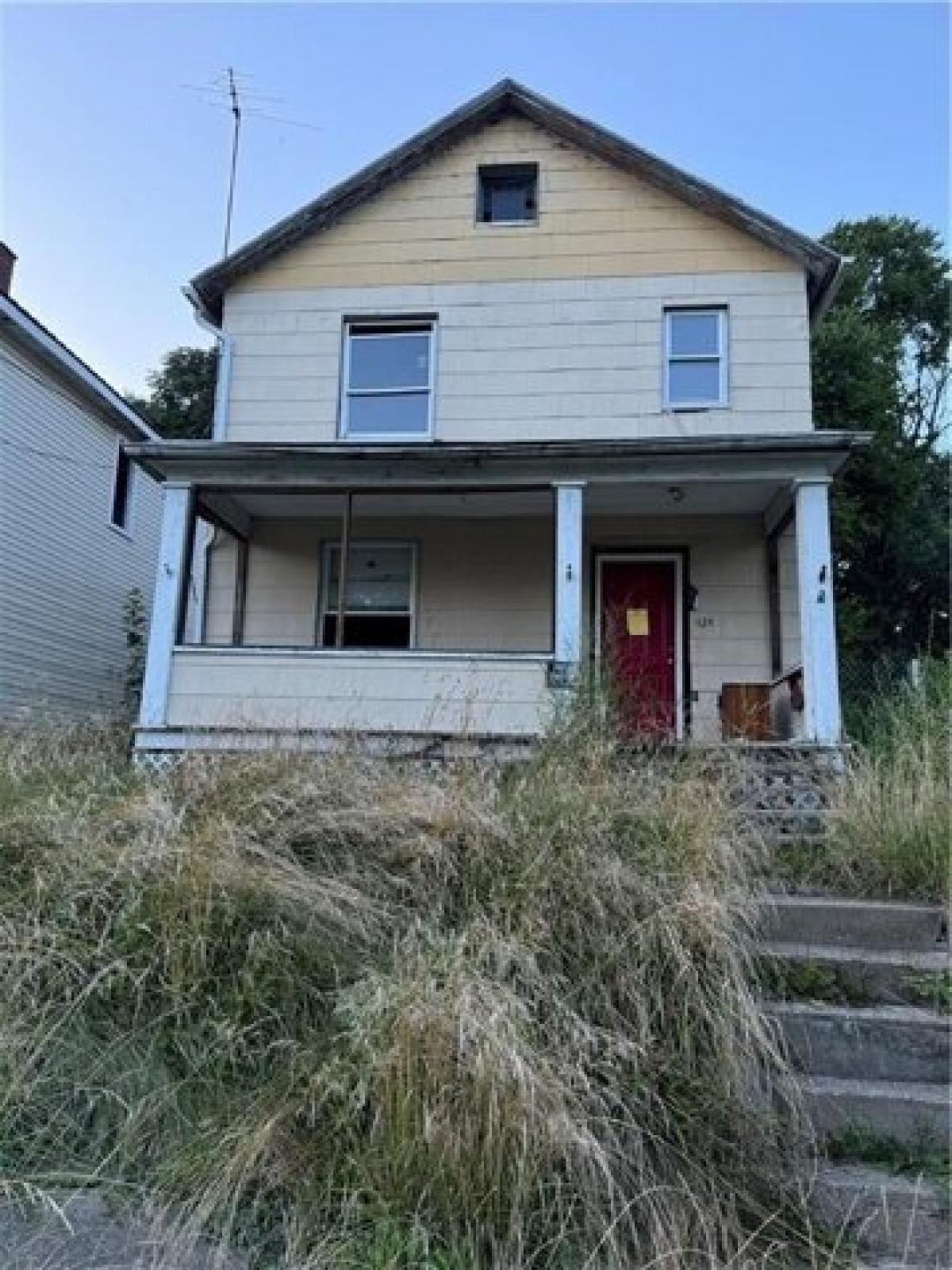 Picture of Home For Sale in Sharon, Pennsylvania, United States