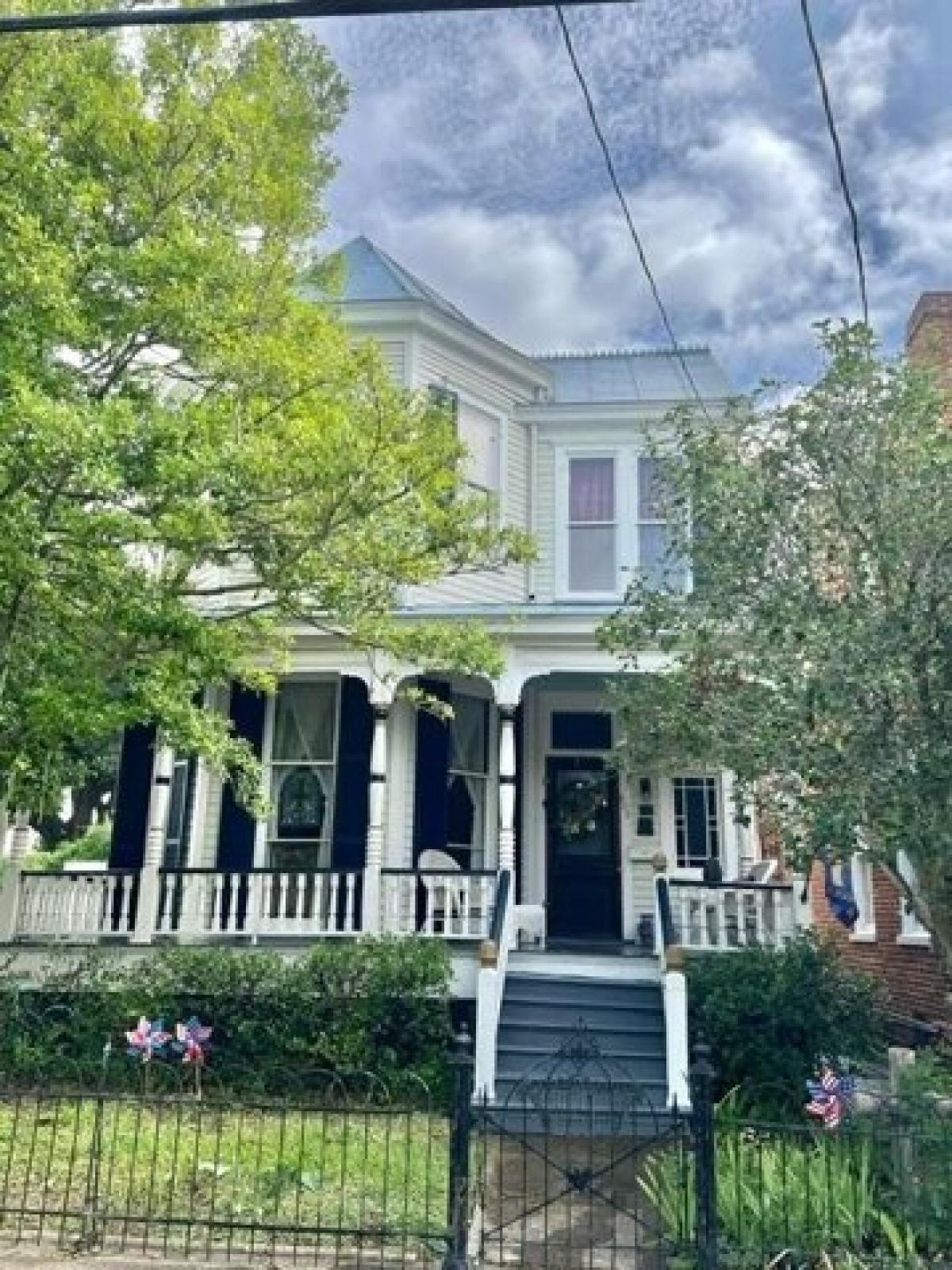 Picture of Home For Sale in Natchez, Mississippi, United States