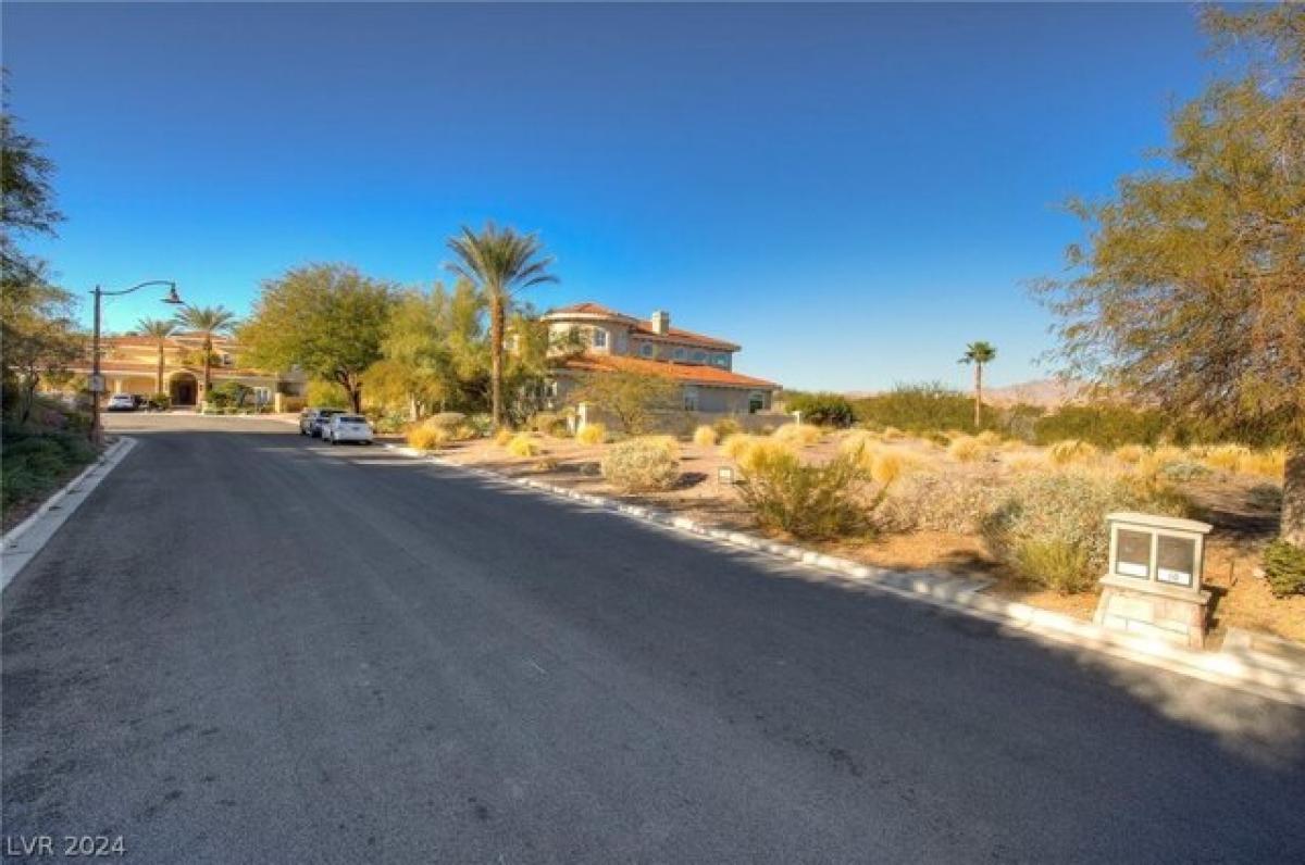 Picture of Residential Land For Sale in Henderson, Nevada, United States