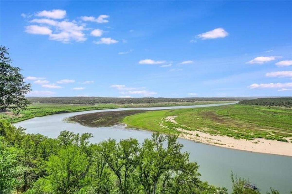 Picture of Home For Sale in Spicewood, Texas, United States