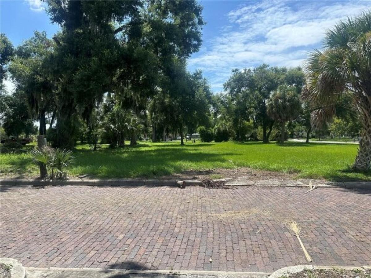 Picture of Residential Land For Sale in Lakeland, Florida, United States