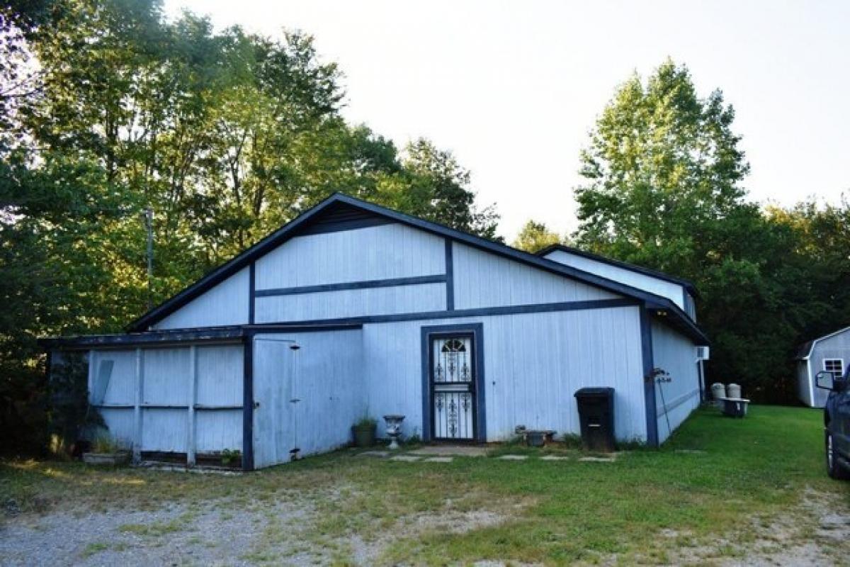 Picture of Home For Sale in Alexandria, Tennessee, United States