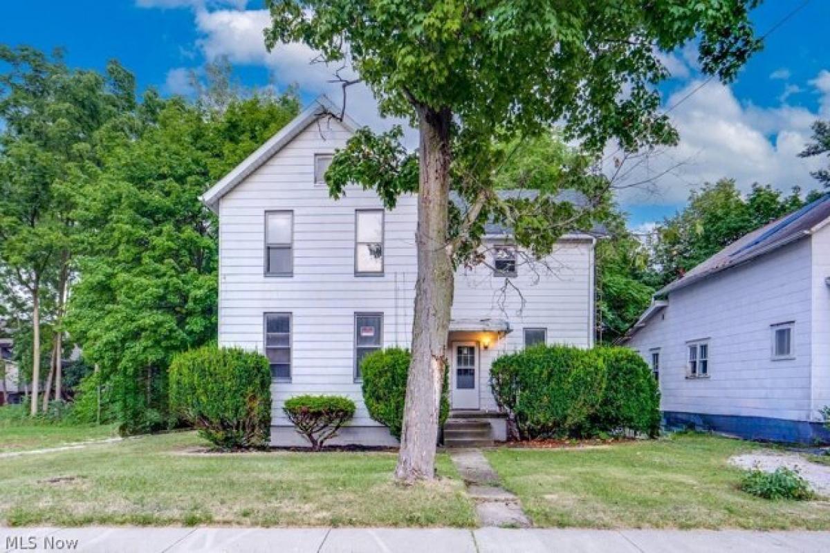 Picture of Home For Sale in Alliance, Ohio, United States