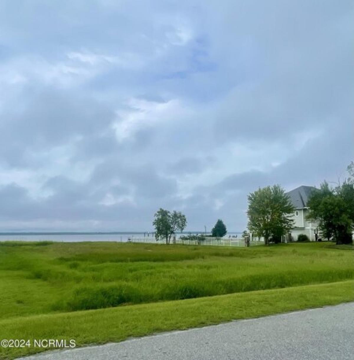 Picture of Residential Land For Sale in Belhaven, North Carolina, United States