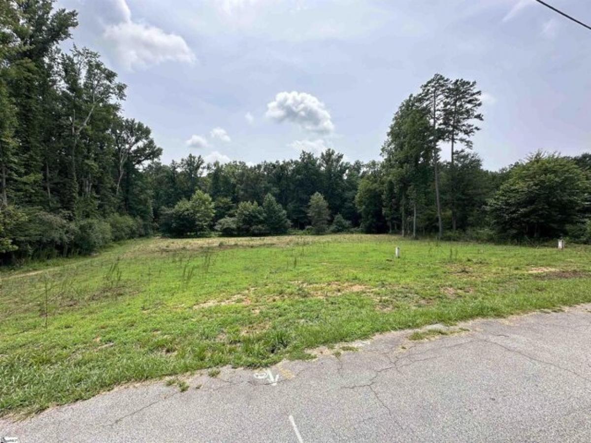 Picture of Residential Land For Sale in Simpsonville, South Carolina, United States