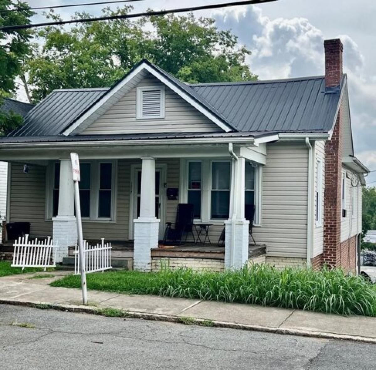 Picture of Home For Sale in South Boston, Virginia, United States