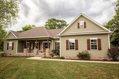 Home For Sale in Burns, Tennessee