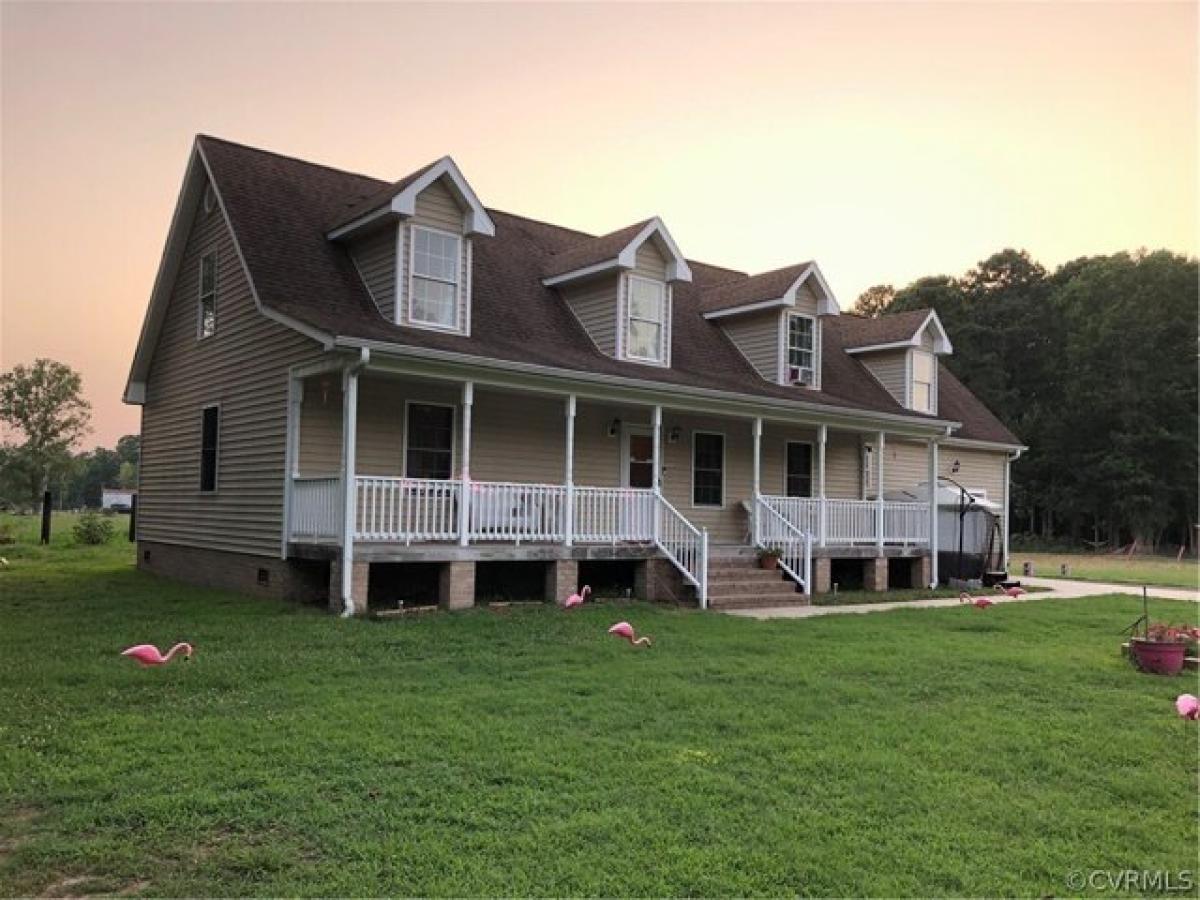 Picture of Home For Sale in Hayes, Virginia, United States