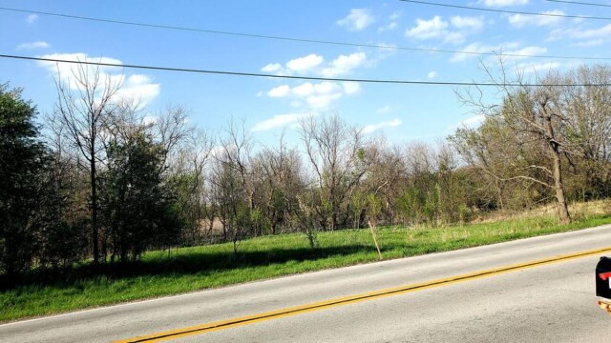 Picture of Residential Land For Sale in Elgin, Illinois, United States