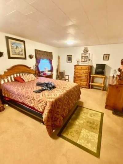 Home For Sale in Adrian, Missouri