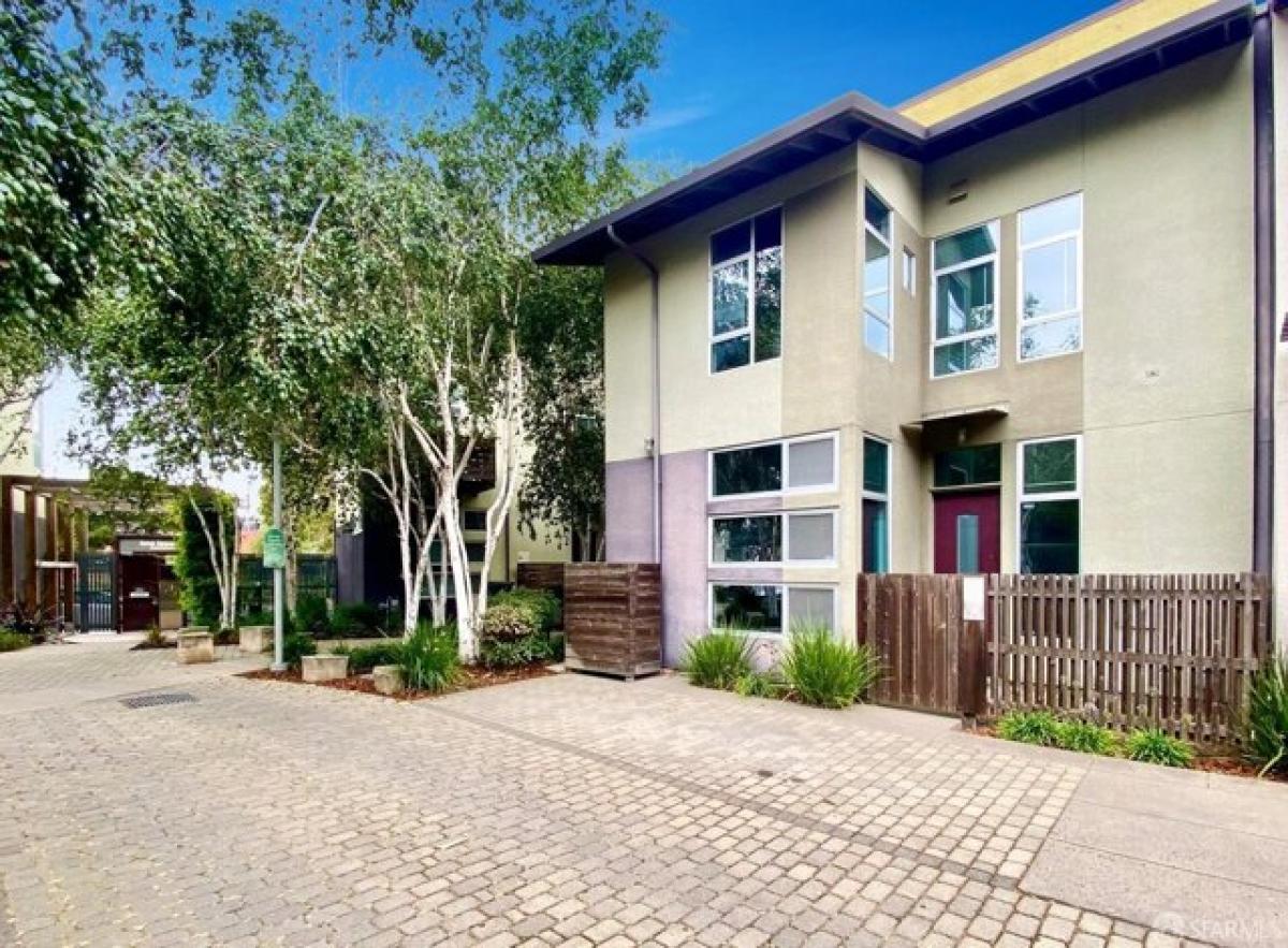 Picture of Home For Sale in Emeryville, California, United States