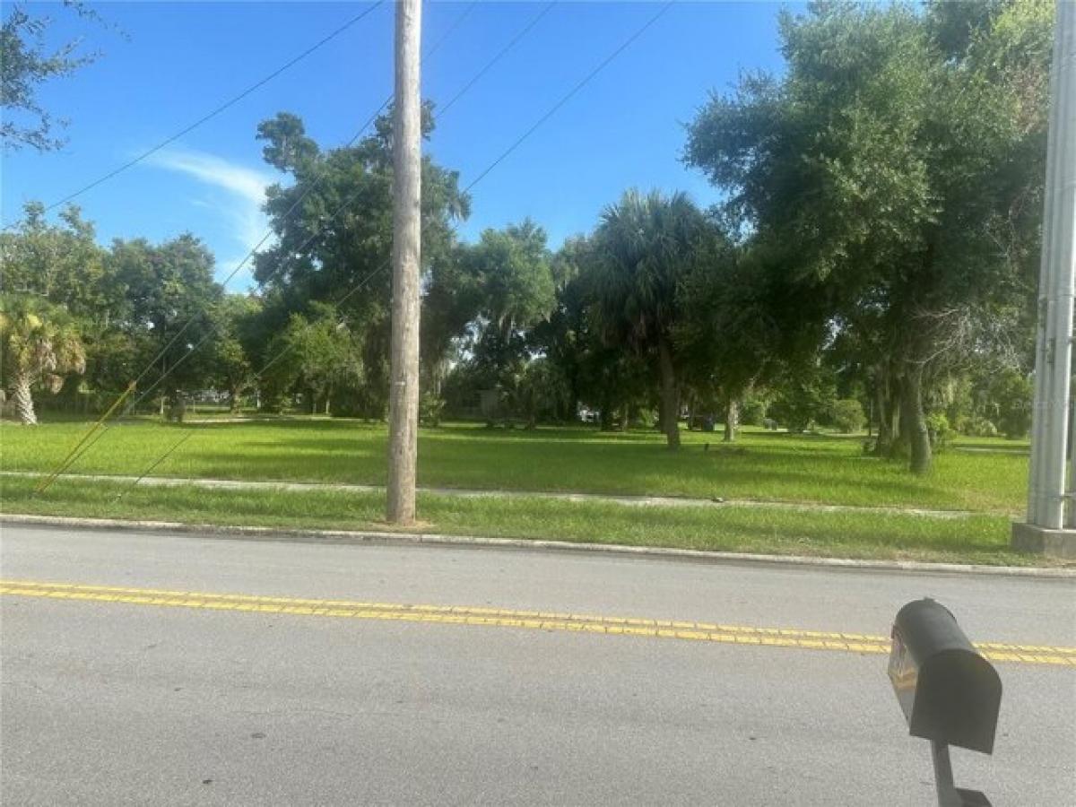 Picture of Residential Land For Sale in Lakeland, Florida, United States