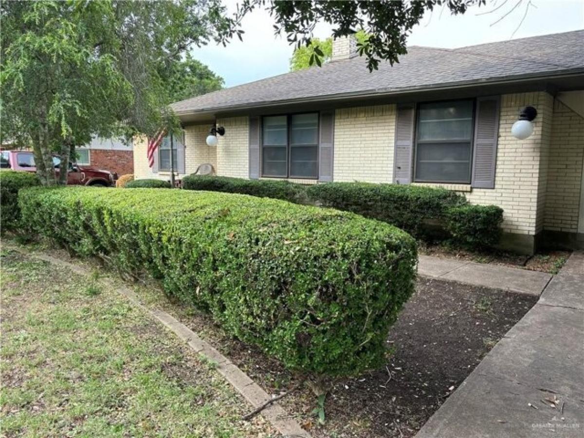 Picture of Home For Sale in Lancaster, Texas, United States