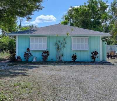 Home For Rent in Bokeelia, Florida