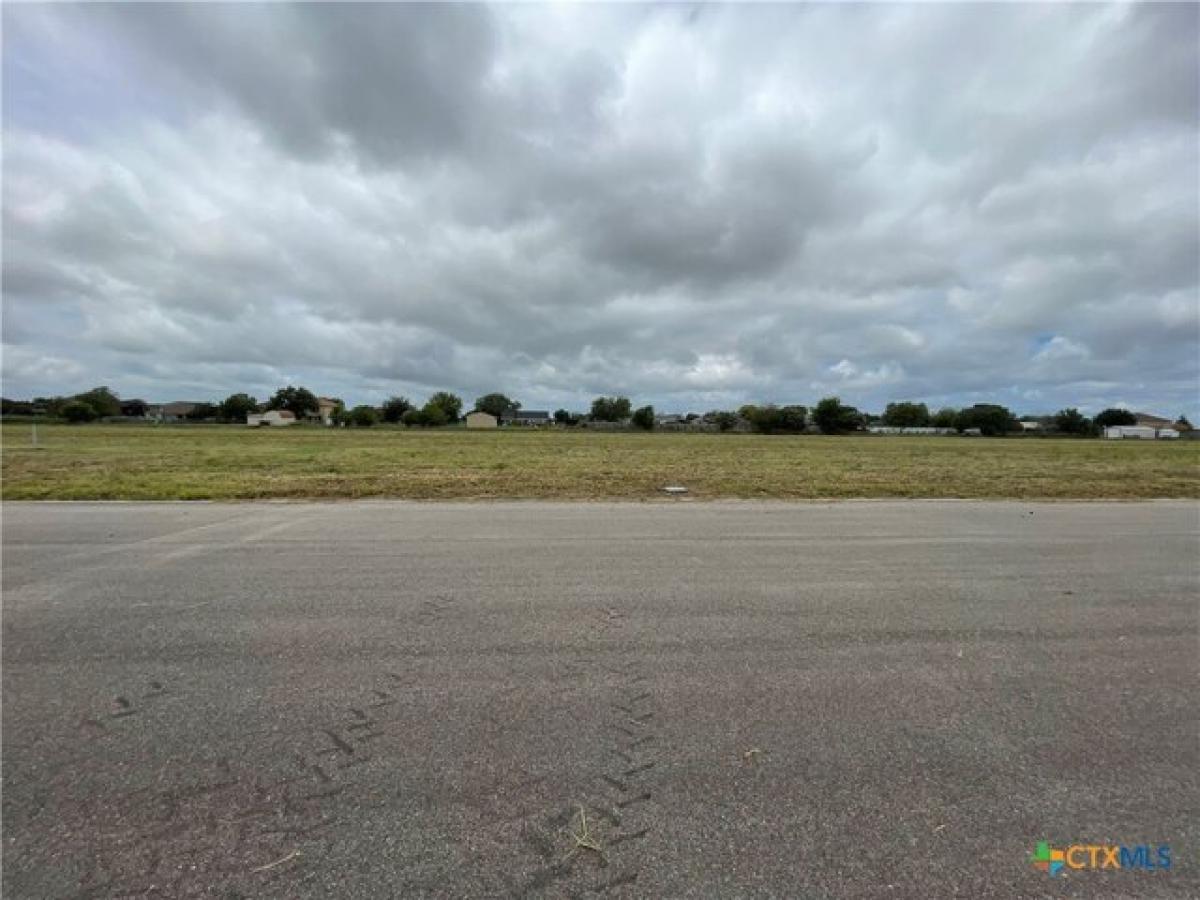 Picture of Residential Land For Sale in Seguin, Texas, United States