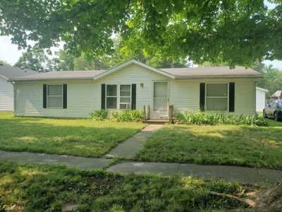 Home For Sale in Sheldon, Illinois