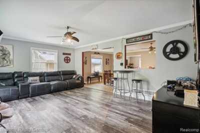 Home For Sale in Taylor, Michigan