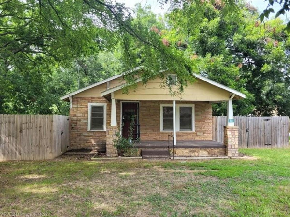 Picture of Home For Sale in Waldron, Arkansas, United States