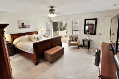 Home For Sale in Sunland, California