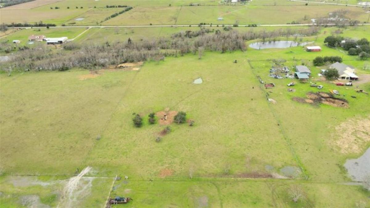 Picture of Residential Land For Sale in Sealy, Texas, United States