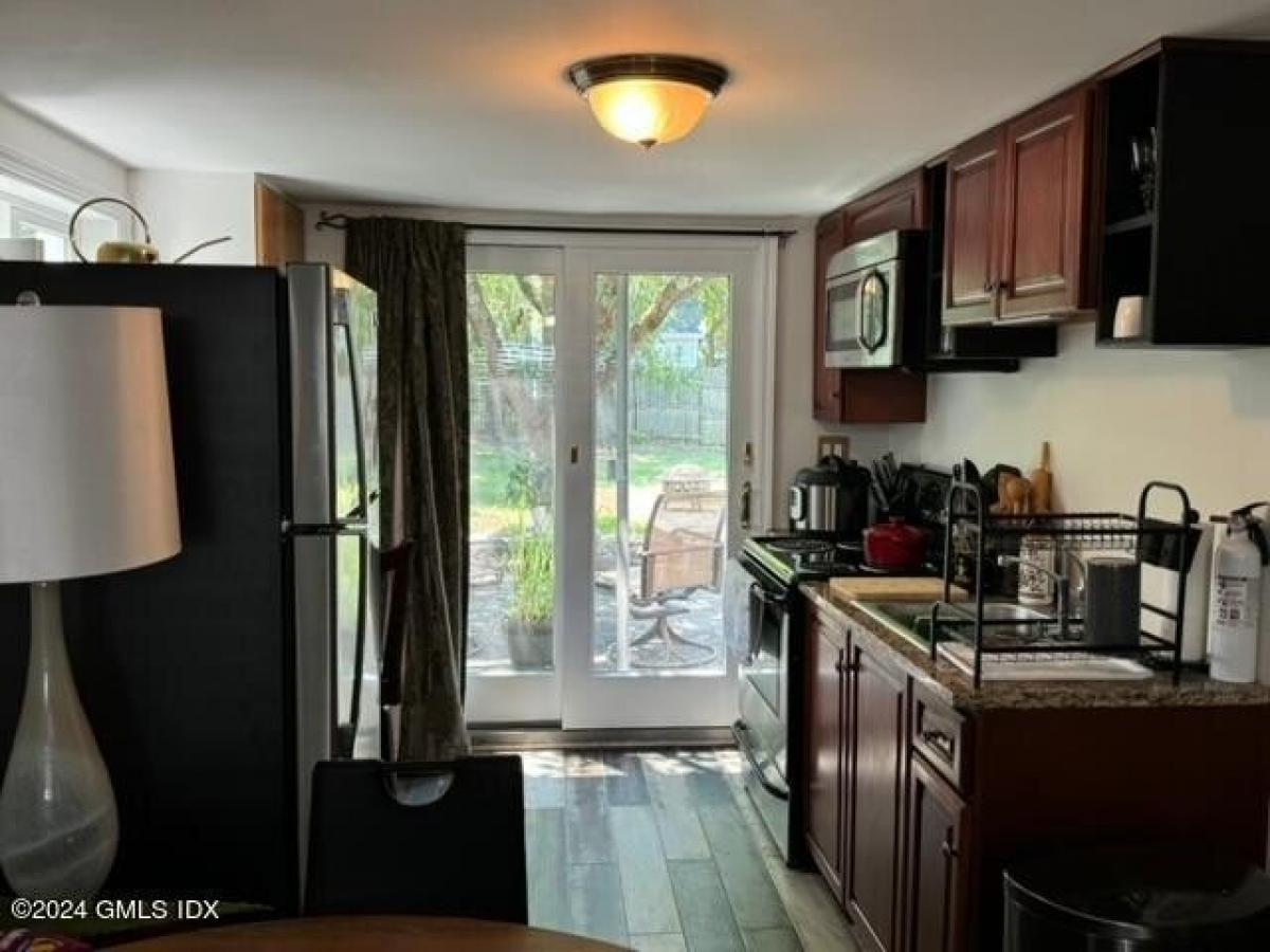 Picture of Apartment For Rent in Riverside, Connecticut, United States