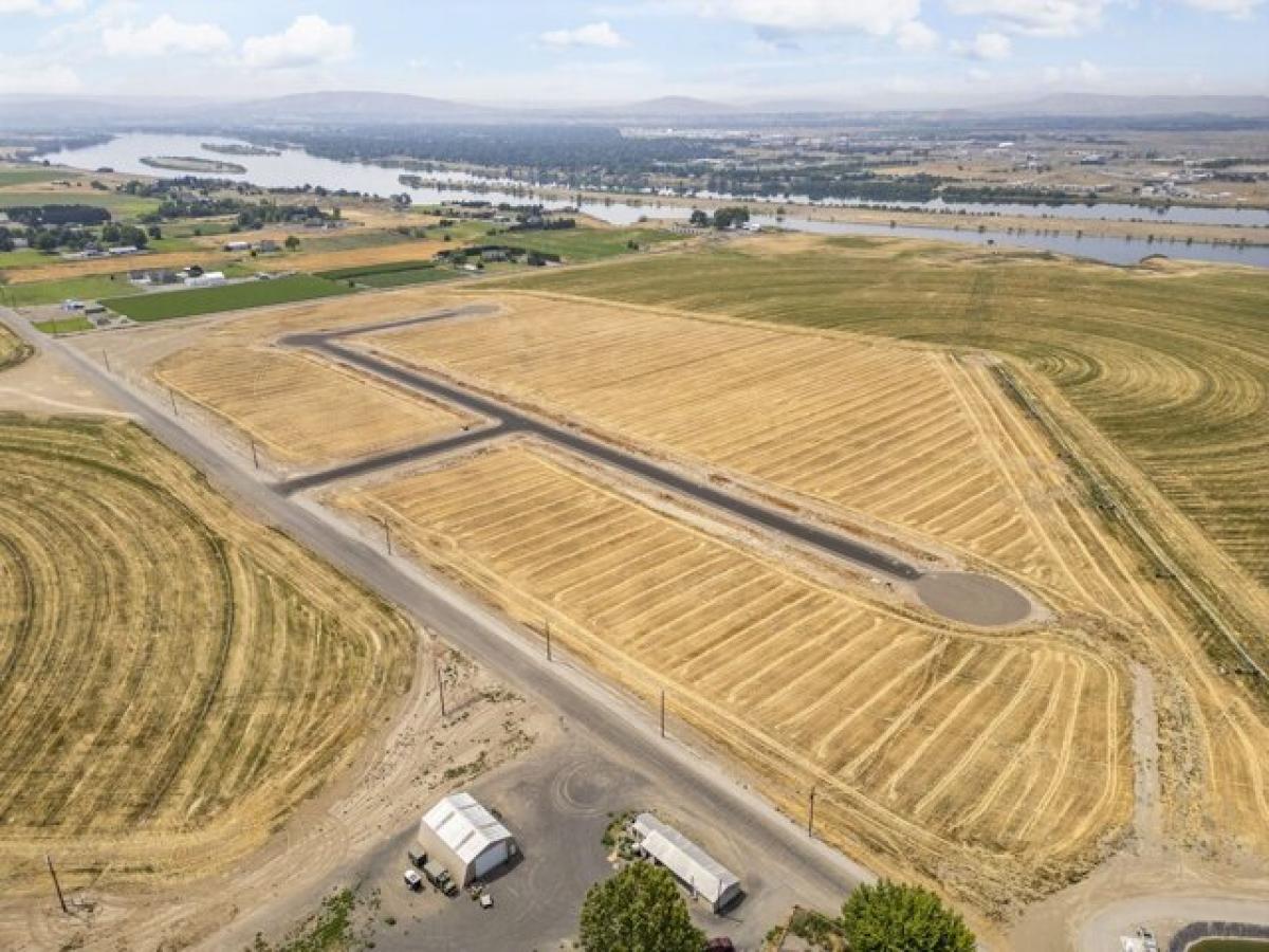 Picture of Residential Land For Sale in Pasco, Washington, United States